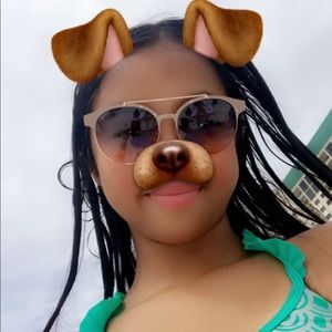 Meet your Posher, Isabelle